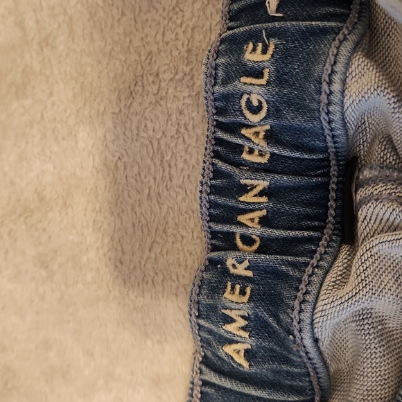 Girls/Women American Eagle jean joggers - Picture 2 of 4